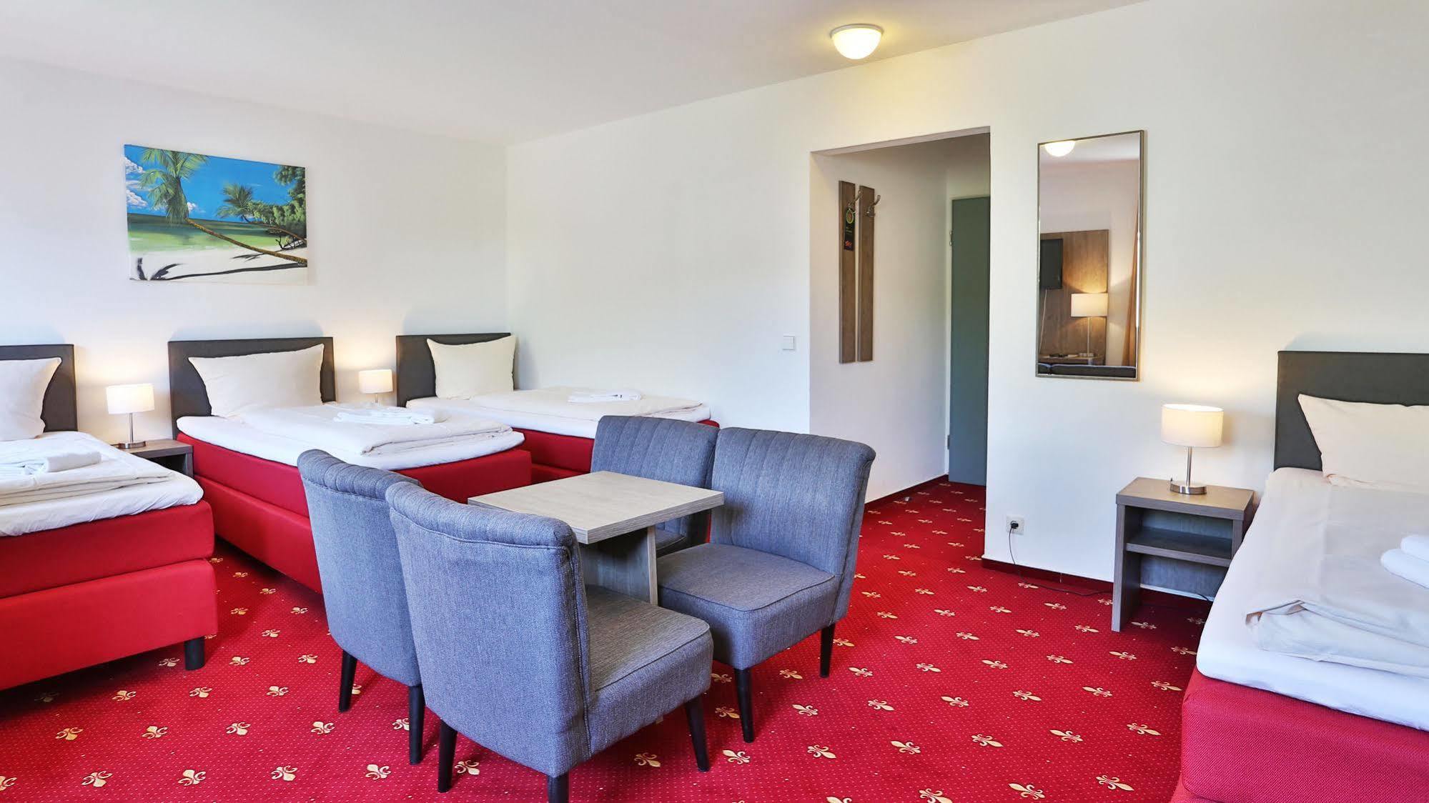 Hotel Maurer Karlsruhe Bagian luar foto