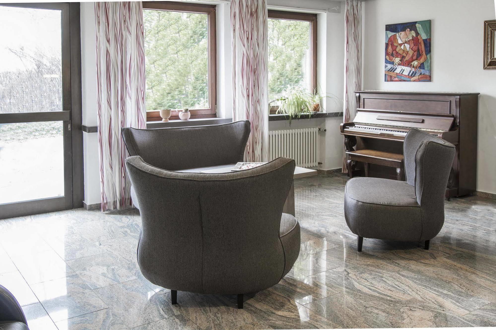 Hotel Maurer Karlsruhe Bagian luar foto