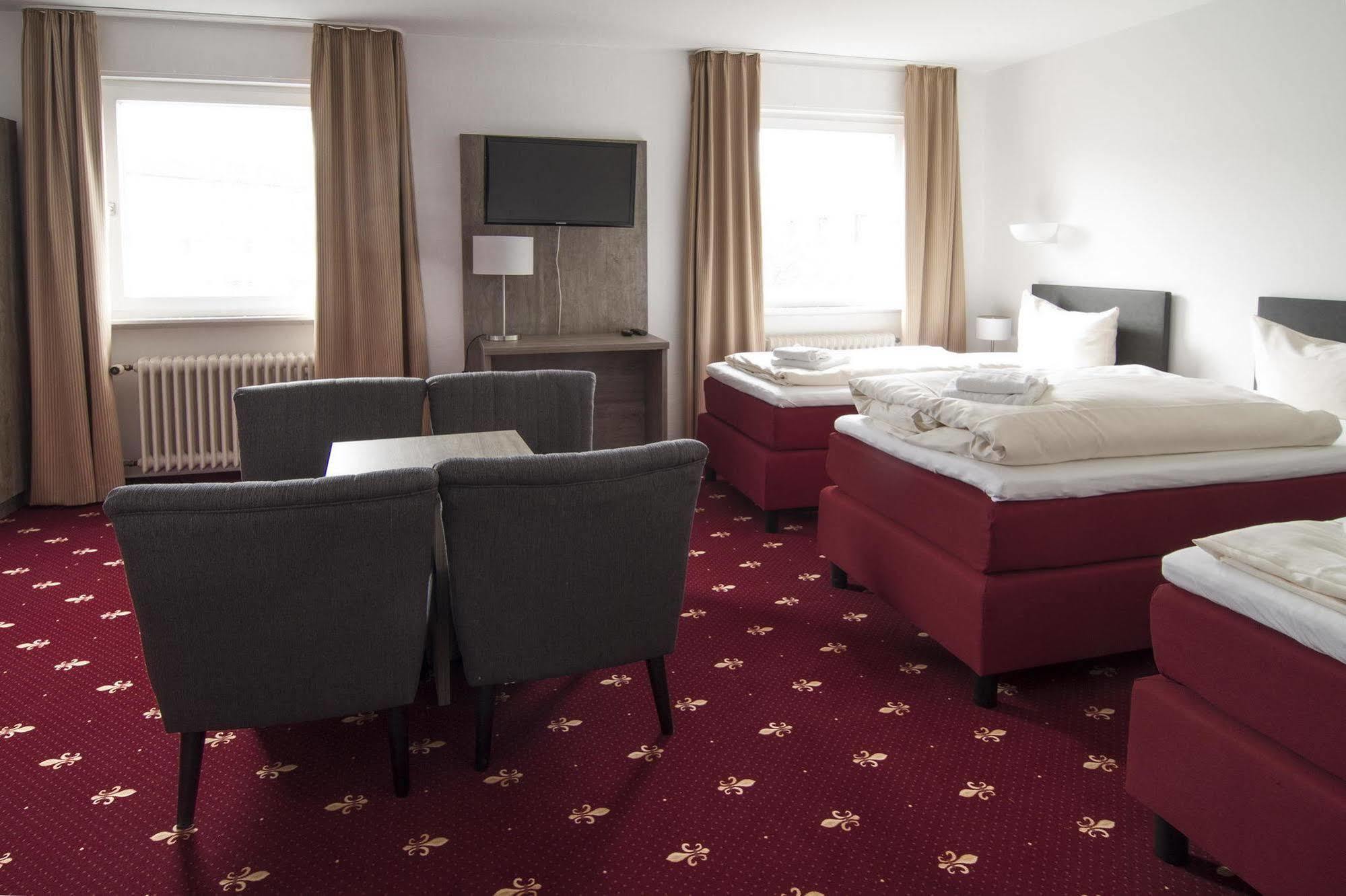Hotel Maurer Karlsruhe Bagian luar foto