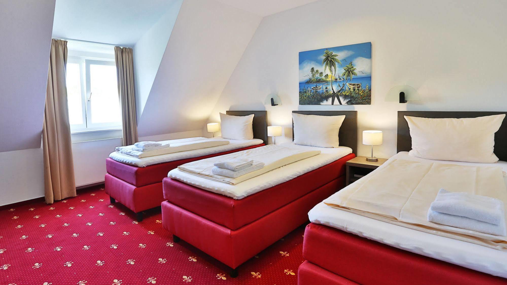 Hotel Maurer Karlsruhe Bagian luar foto