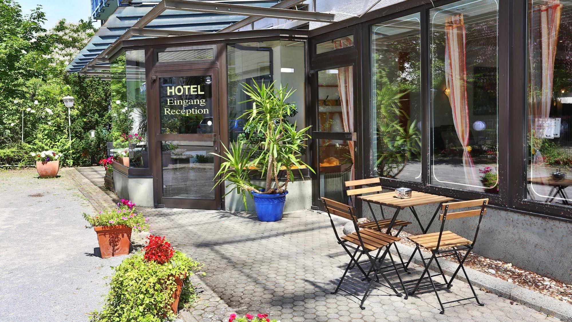 Hotel Maurer Karlsruhe Bagian luar foto